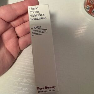 Liquid Touch Weightless Foundation